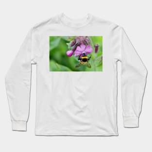 English Wild Flowers - Red Campion with bee Long Sleeve T-Shirt